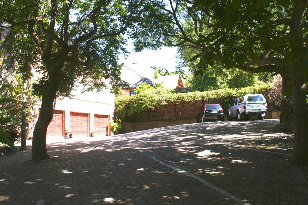 Columbus Guest House Mbombela Екстер'єр фото